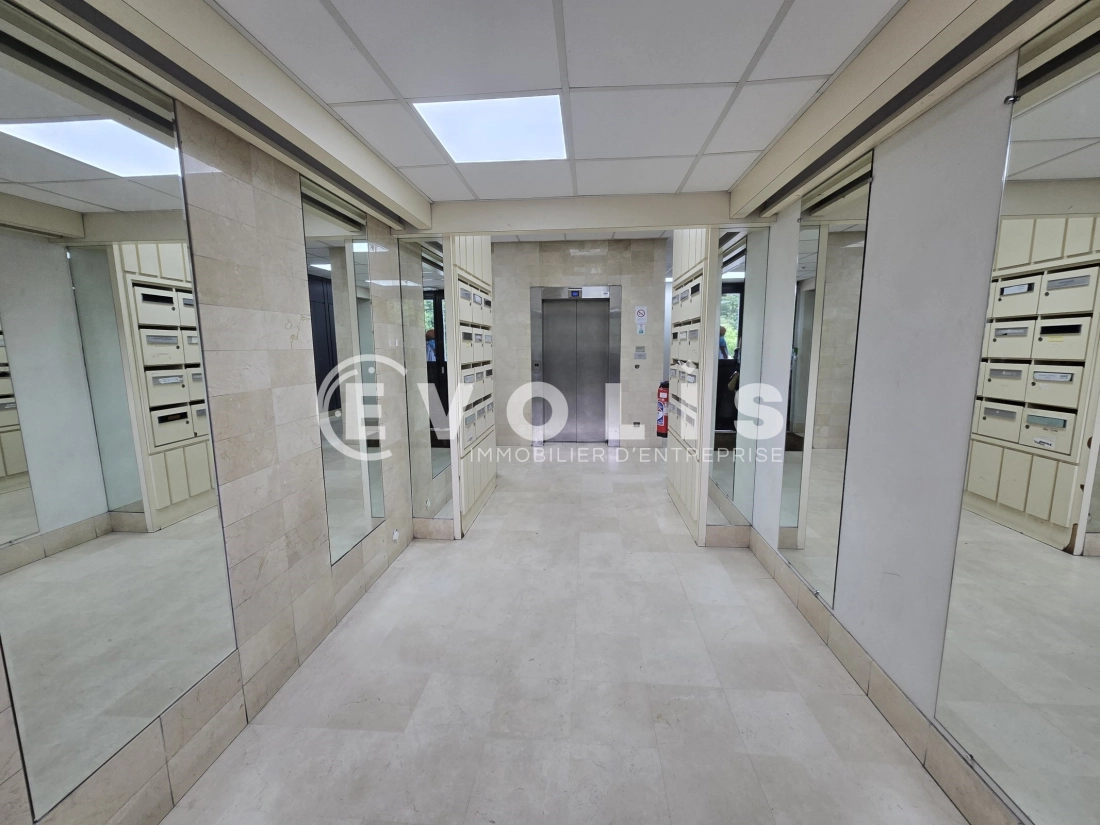 Photo 6 – location bureaux	PALAISEAU (91120)