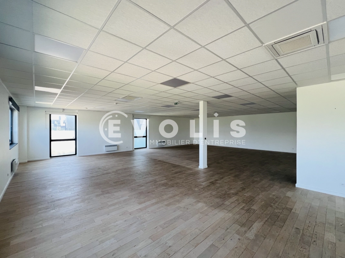 Photo 6 – location Entrepôts / activités	LIEUSAINT (77127)