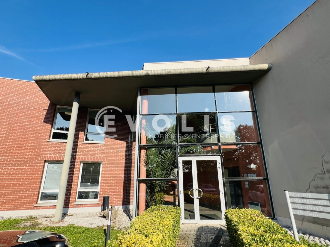Photo 1 – location bureaux	MAGNY LE HONGRE (77700)