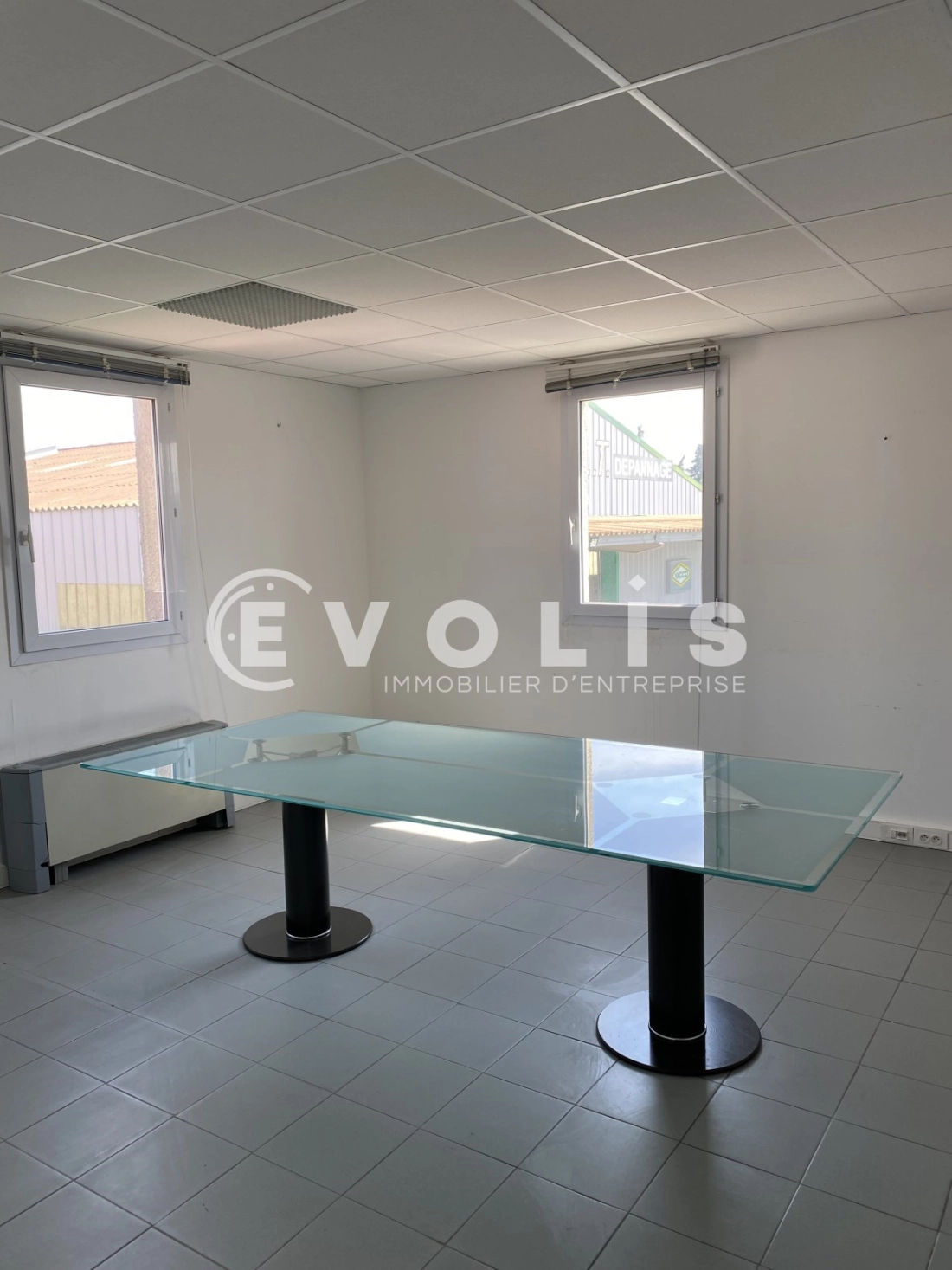 Photo 2 – location bureaux	GRAVESON (13690)