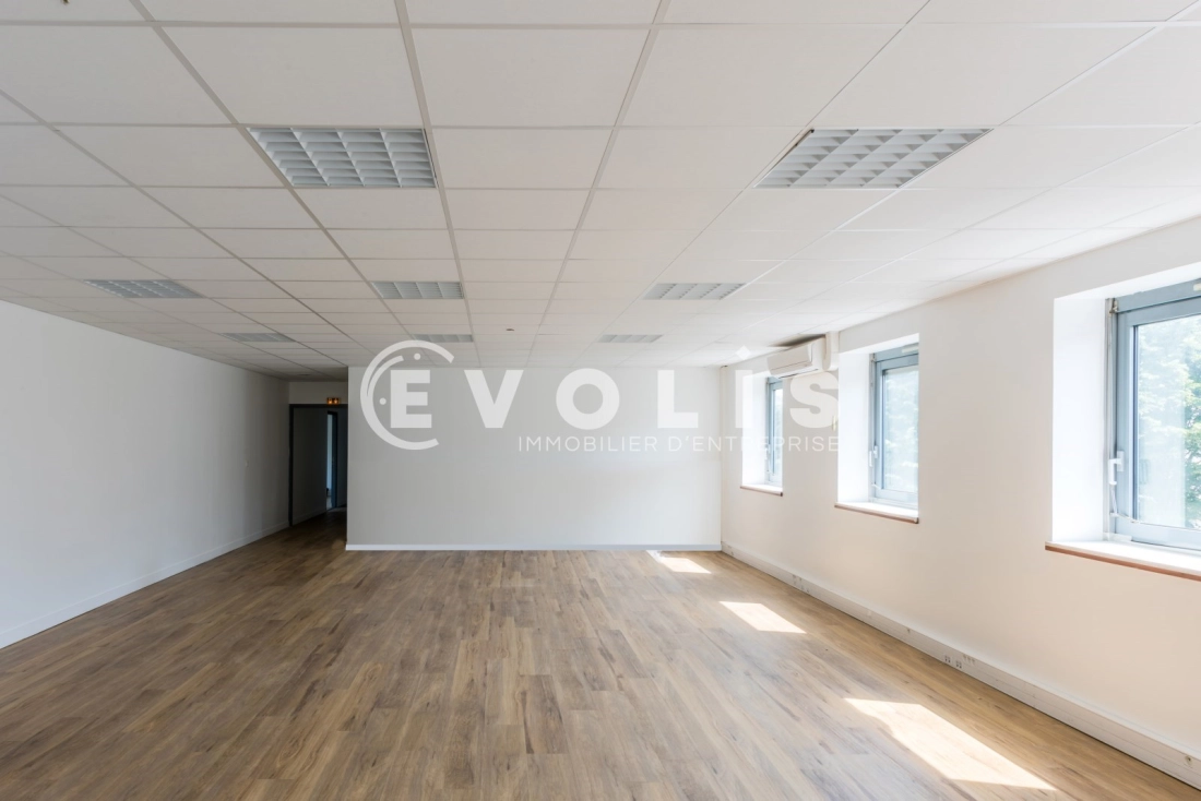 Photo 7 – location bureaux	LOGNES (77185)