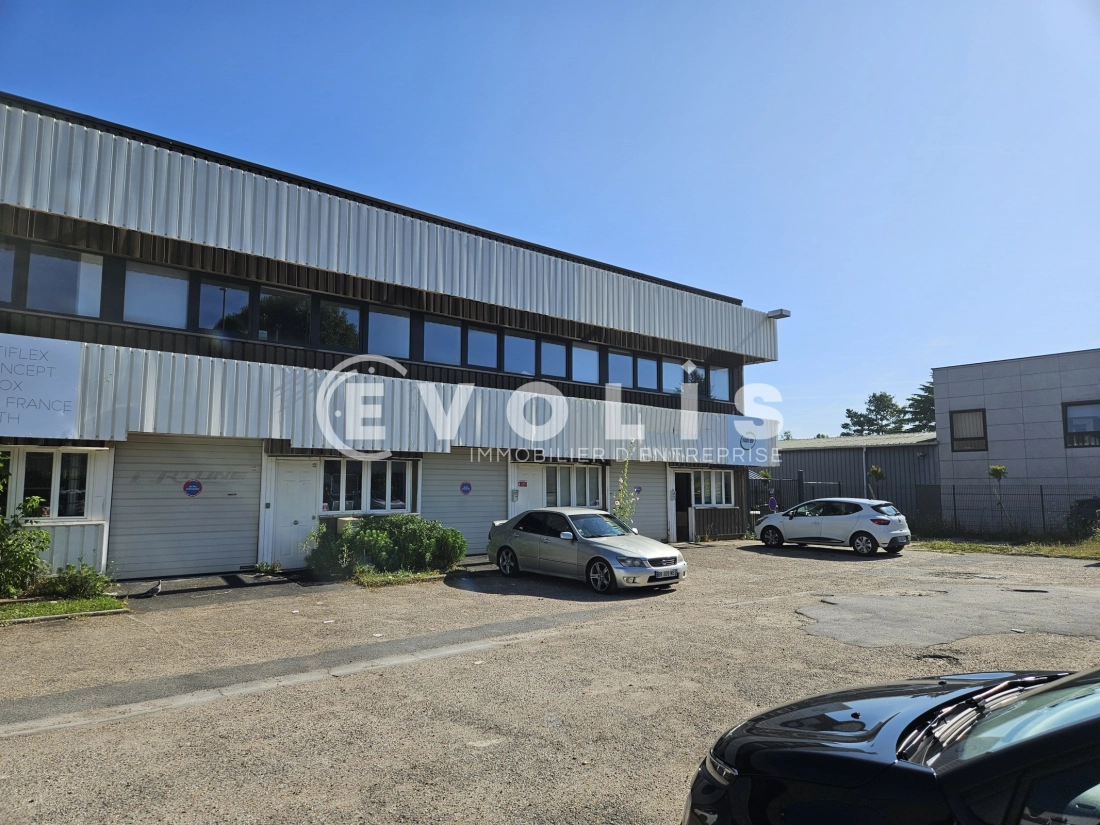 Photo 1 – location bureaux	LES ULIS (91940)