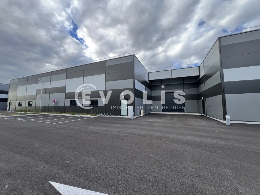 Photo 5 – location Entrepôts / activités	JANNEYRIAS (38280)