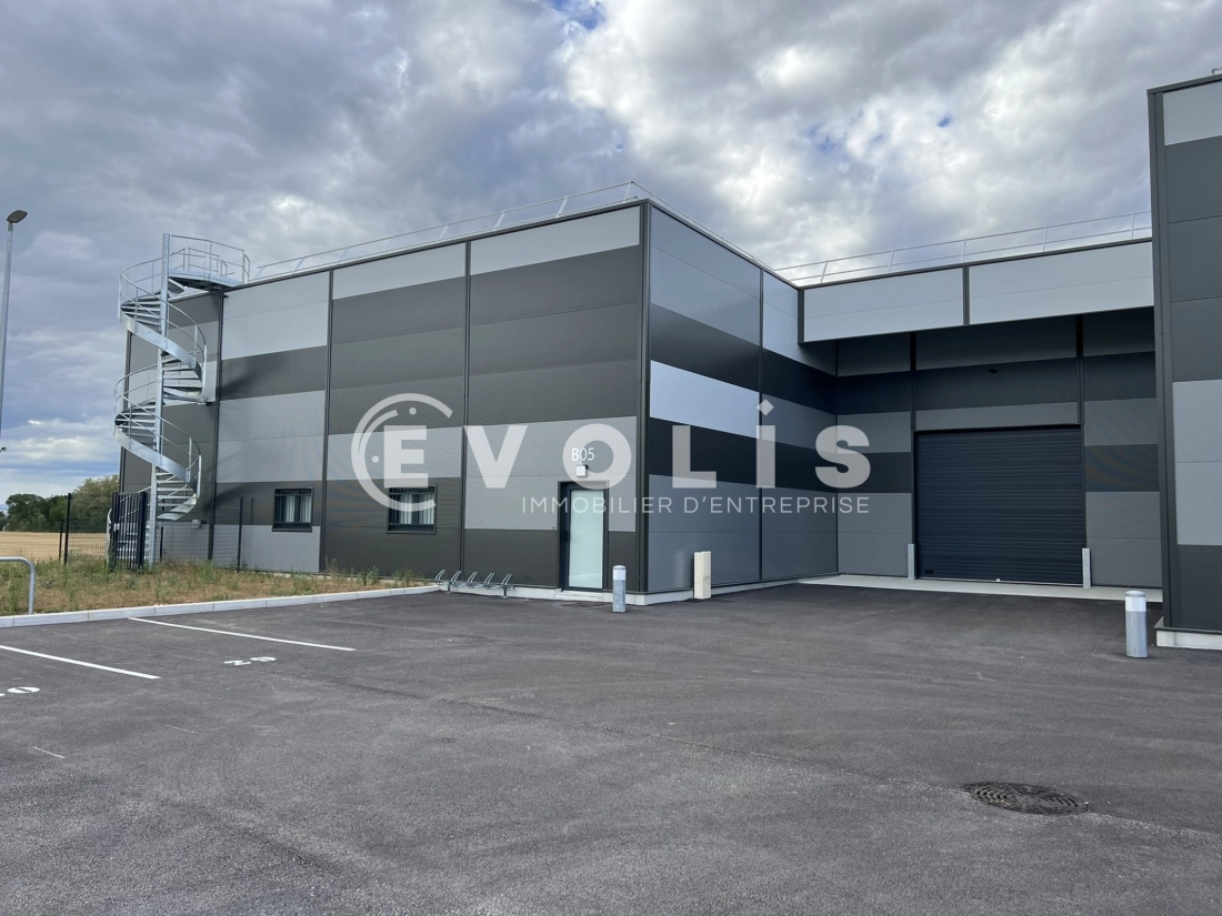 Photo 8 – location Entrepôts / activités	JANNEYRIAS (38280)