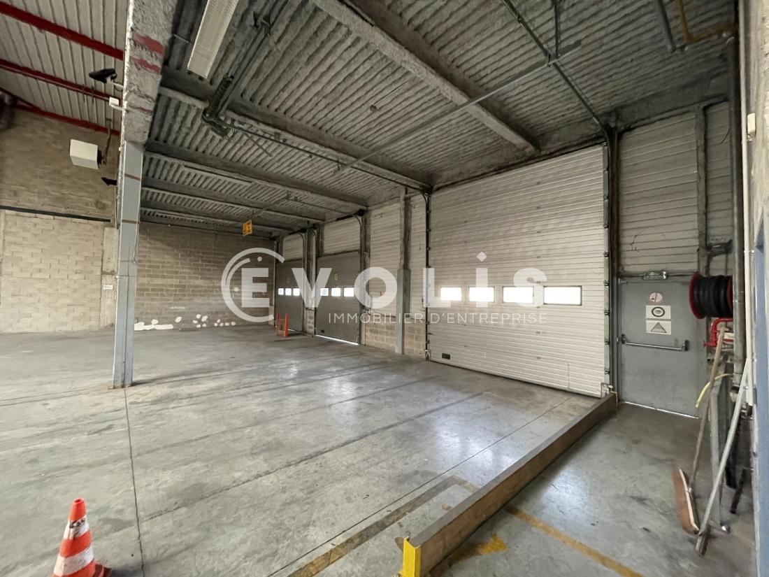 Photo 4 – location Entrepôts / activités	COMBS LA VILLE (77380)