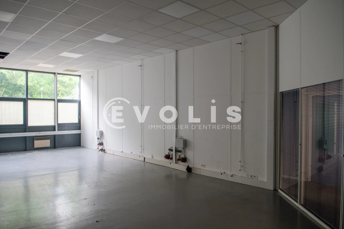 Photo 14 – location bureaux	VILLEBON SUR YVETTE (91140)