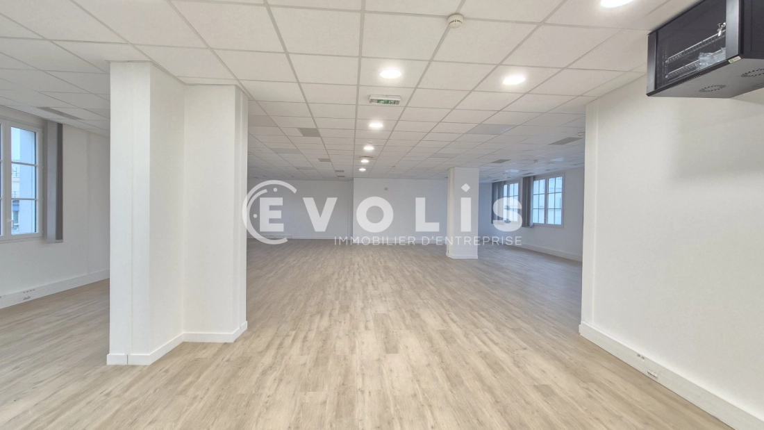 Photo 2 – location bureaux	CHESSY (77700)