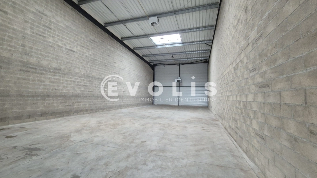 Photo 2 – location Entrepôts / activités	BUSSY SAINT GEORGES (77600)
