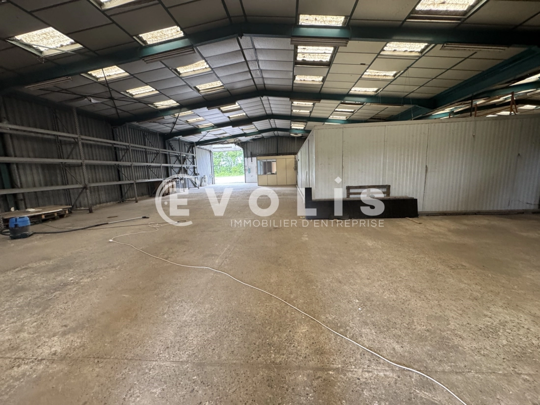Photo 1 – location Entrepôts / activités	RIVERY (80136)