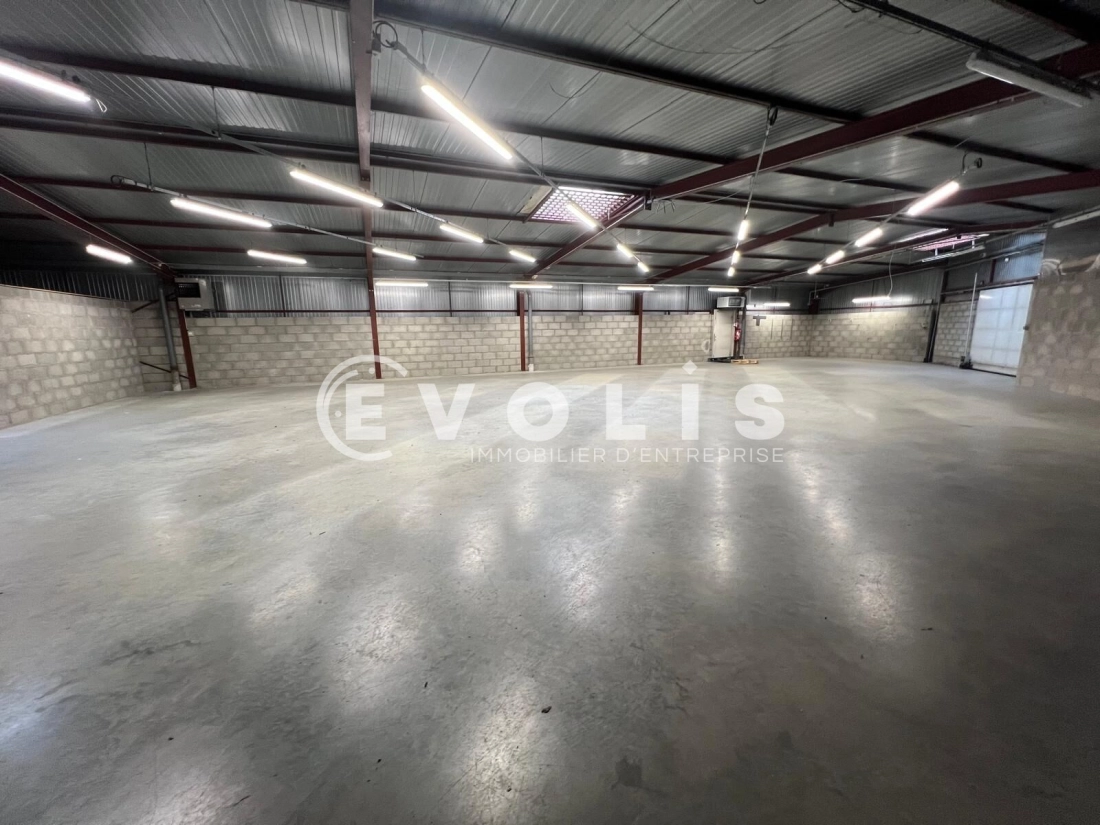Photo 13 – location Locaux commerciaux	RUY MONTCEAU (38300)