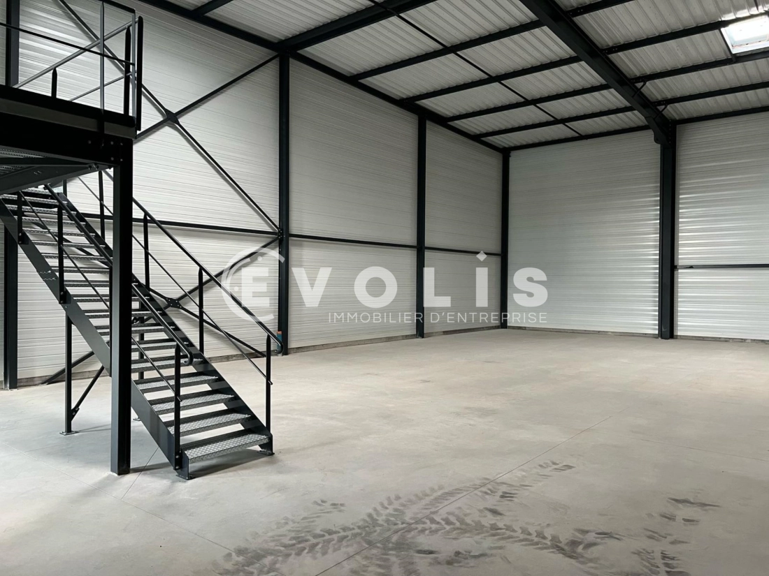Photo 6 – vente Entrepôts / activités	SAINT VULBAS (01150)