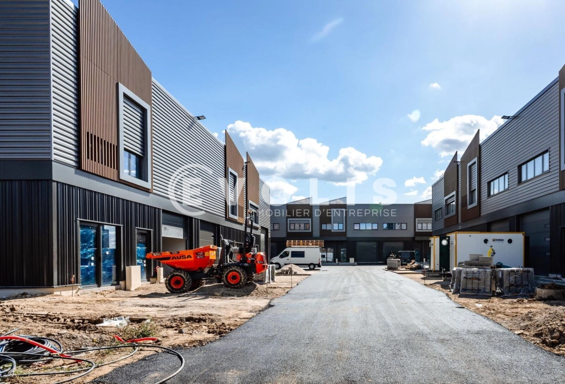 Photo 2 – location Entrepôts / activités	COURTRY (77181)