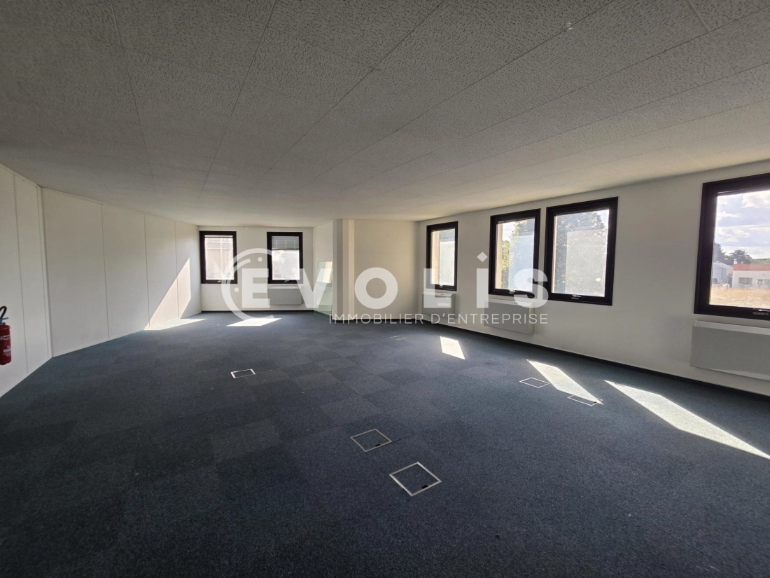 Photo 4 – location bureaux	SAINT AUBIN (91190)