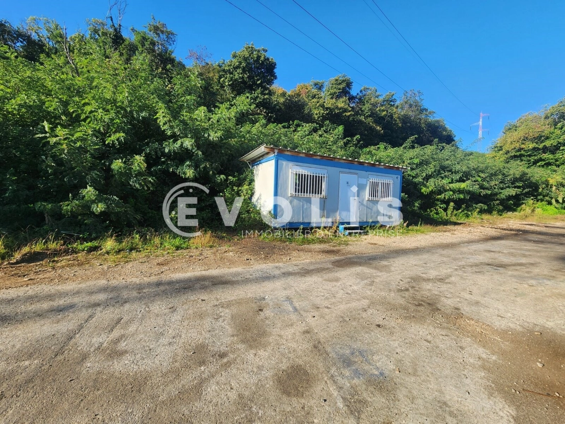 Photo 4 – location Entrepôts / activités	GRENAY (38540)
