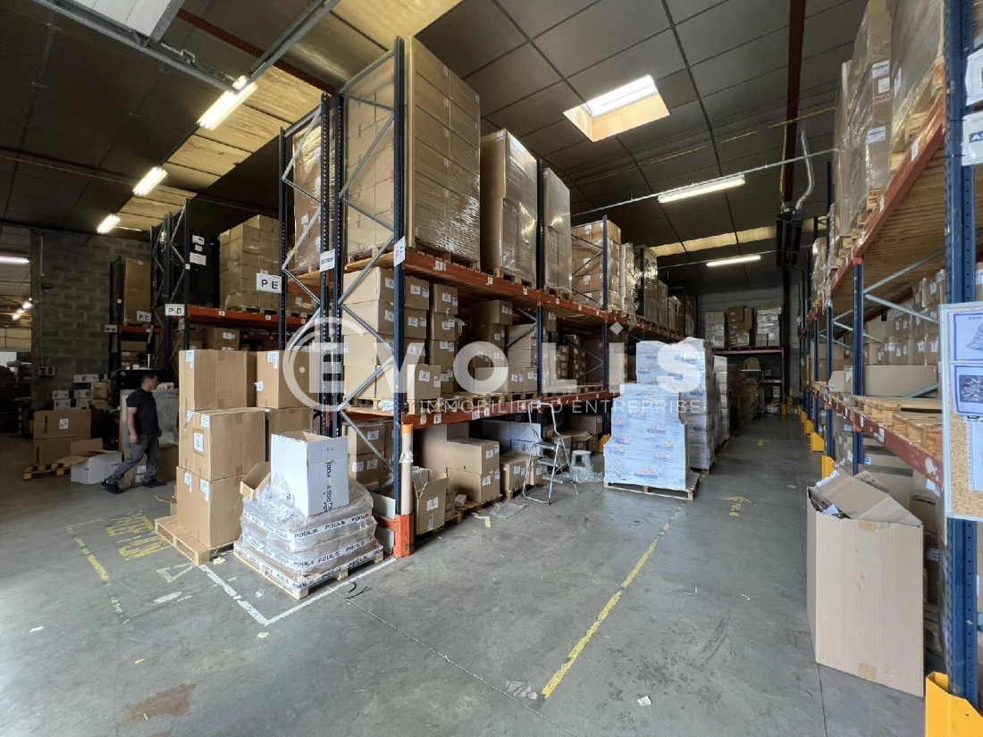 Photo 9 – location Entrepôts / activités	CHASSIEU (69680)