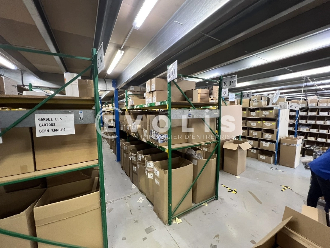 Photo 10 – location Entrepôts / activités	CHASSIEU (69680)