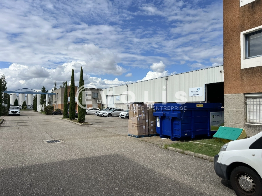 Photo 4 – location Entrepôts / activités	CHASSIEU (69680)