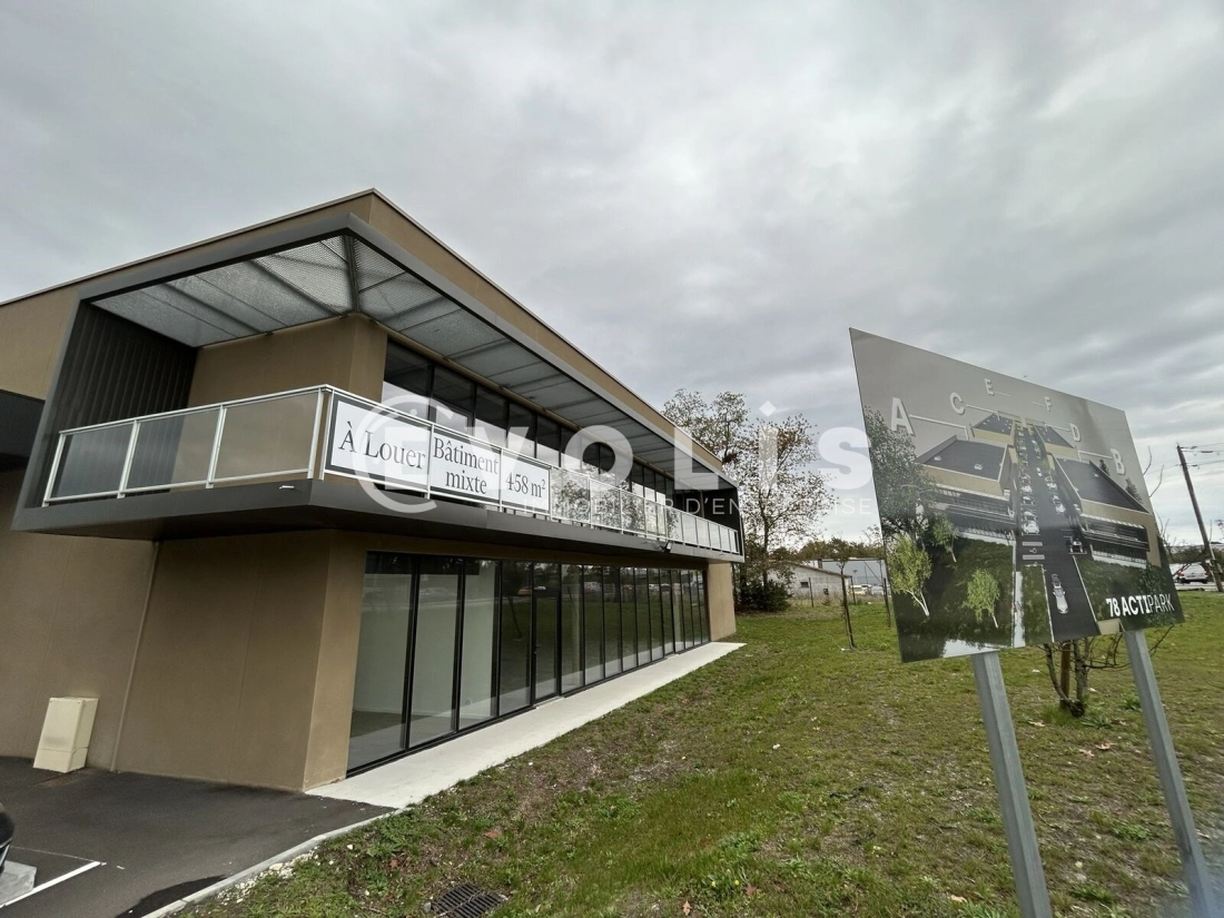 Photo 2 – location Entrepôts / activités	LE HAILLAN (33185)