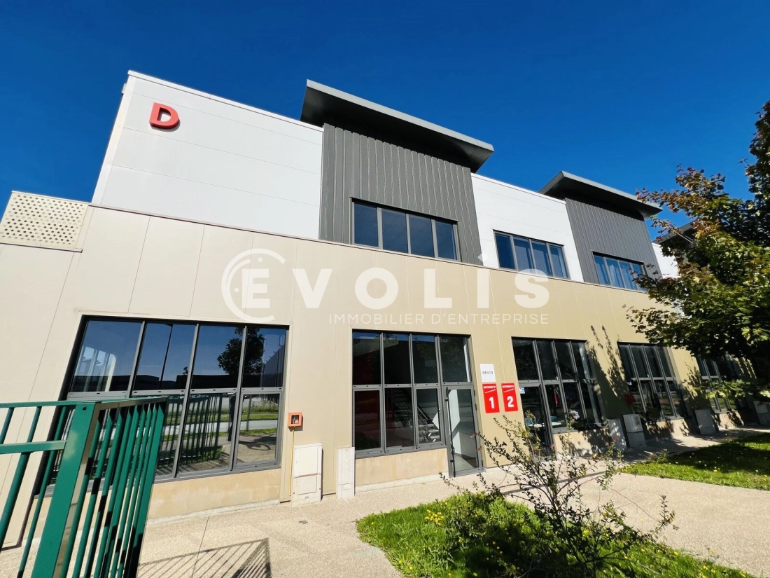 Photo 1 – location Entrepôts / activités	SAINT PIERRE DU PERRAY (91280)