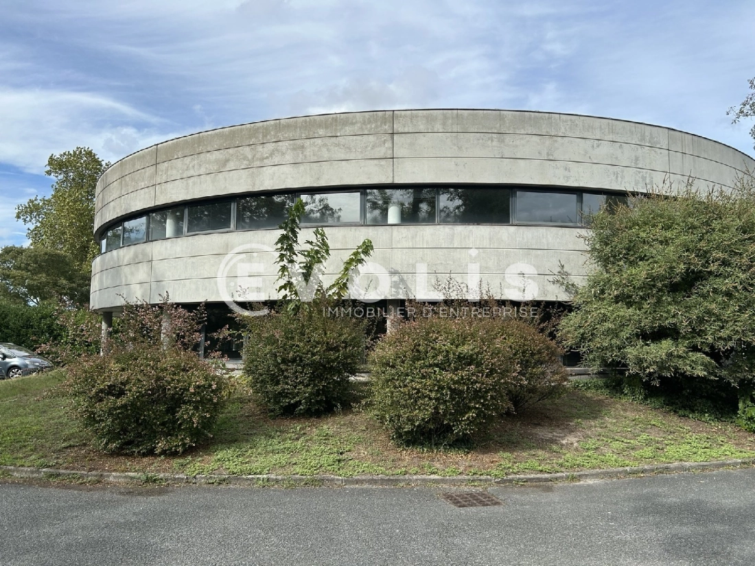 Photo 1 – location bureaux	MERIGNAC (33700)