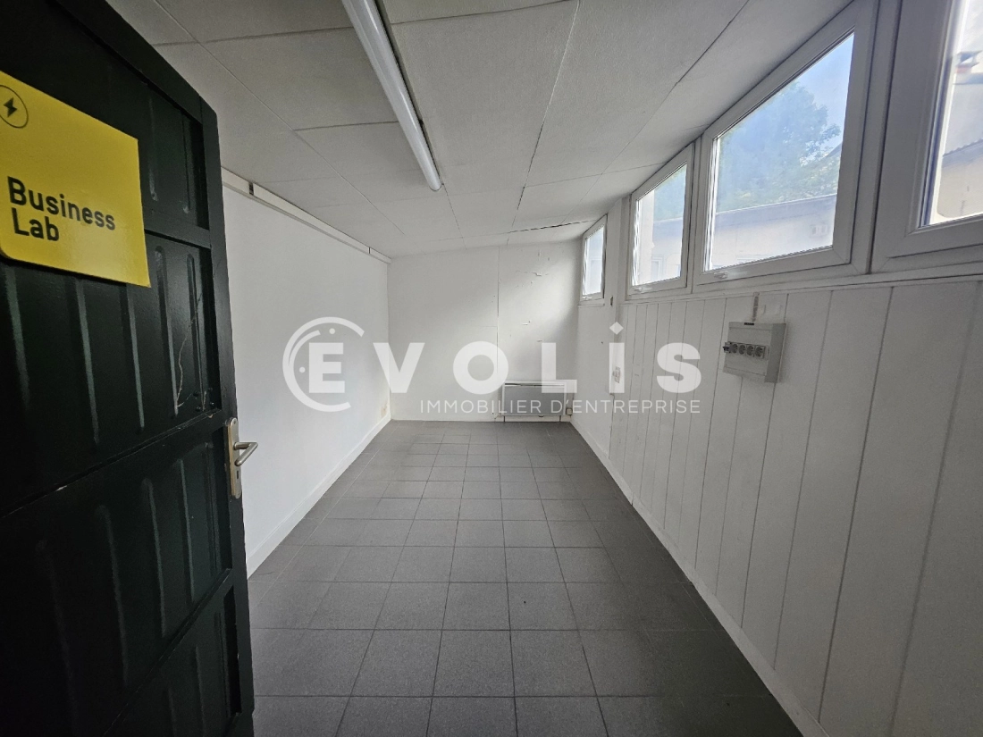 Photo 6 – location Entrepôts / activités	MONTROUGE (92120)