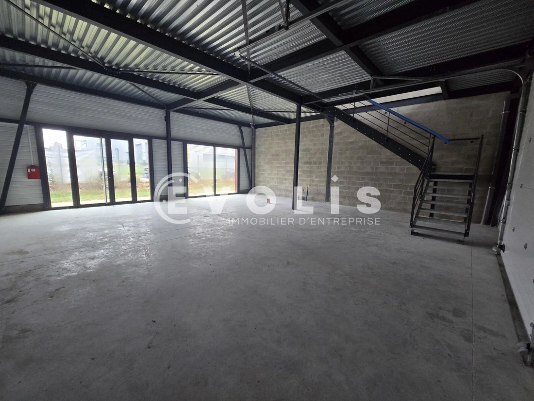 Photo 5 – vente Entrepôts / activités	MARCOUSSIS (91460)