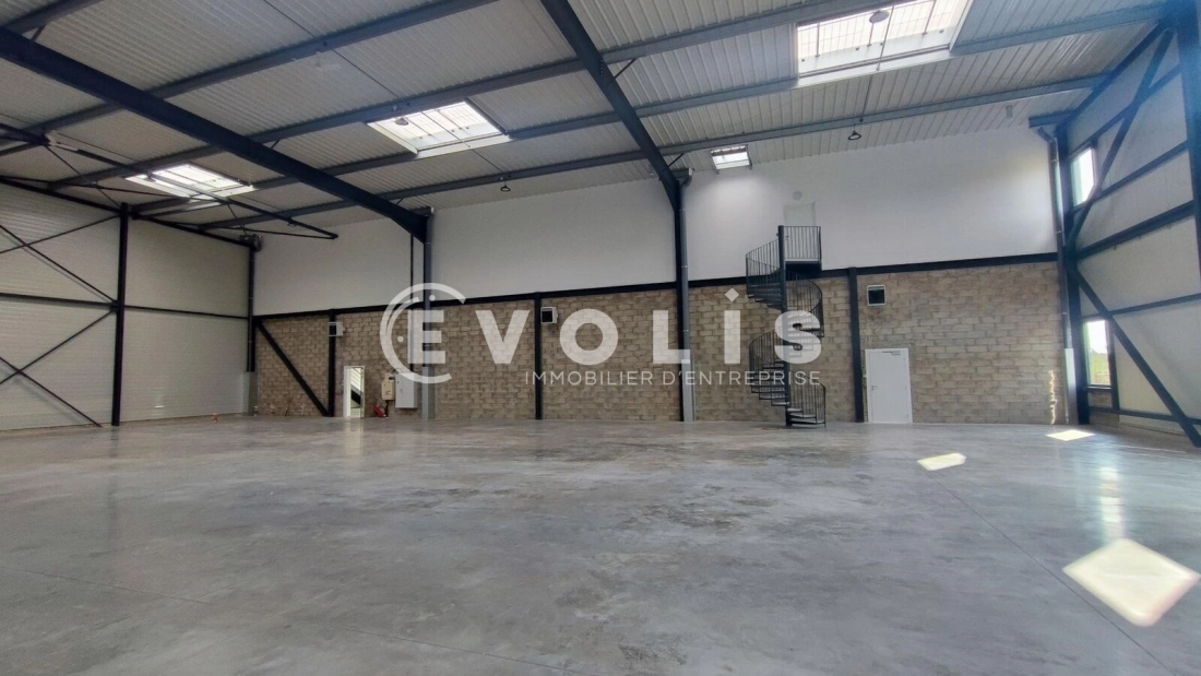 Photo 2 – vente Entrepôts / activités	BAILLY ROMAINVILLIERS (77700)