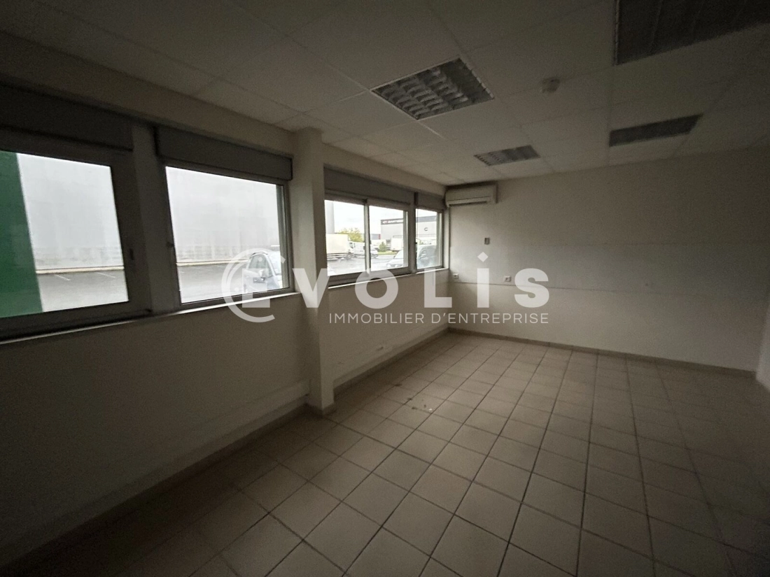 Photo 5 – location Entrepôts / activités	BLANQUEFORT (33290)