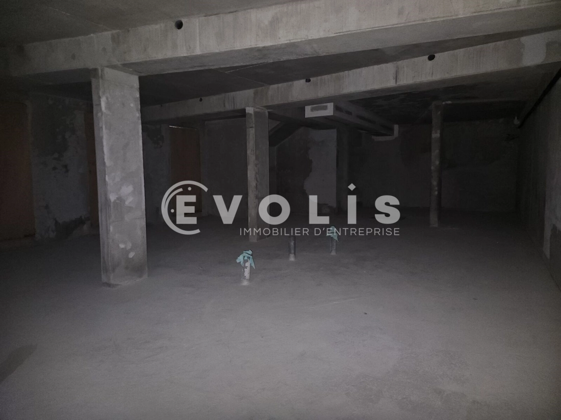 Photo 4 – location Entrepôts / activités	VANVES (92170)