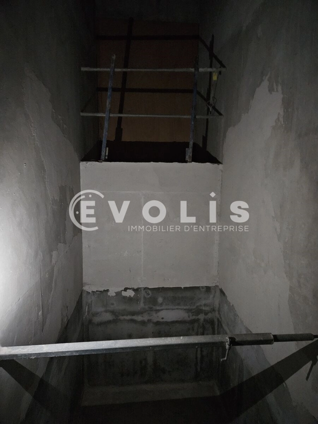 Photo 5 – location Entrepôts / activités	VANVES (92170)