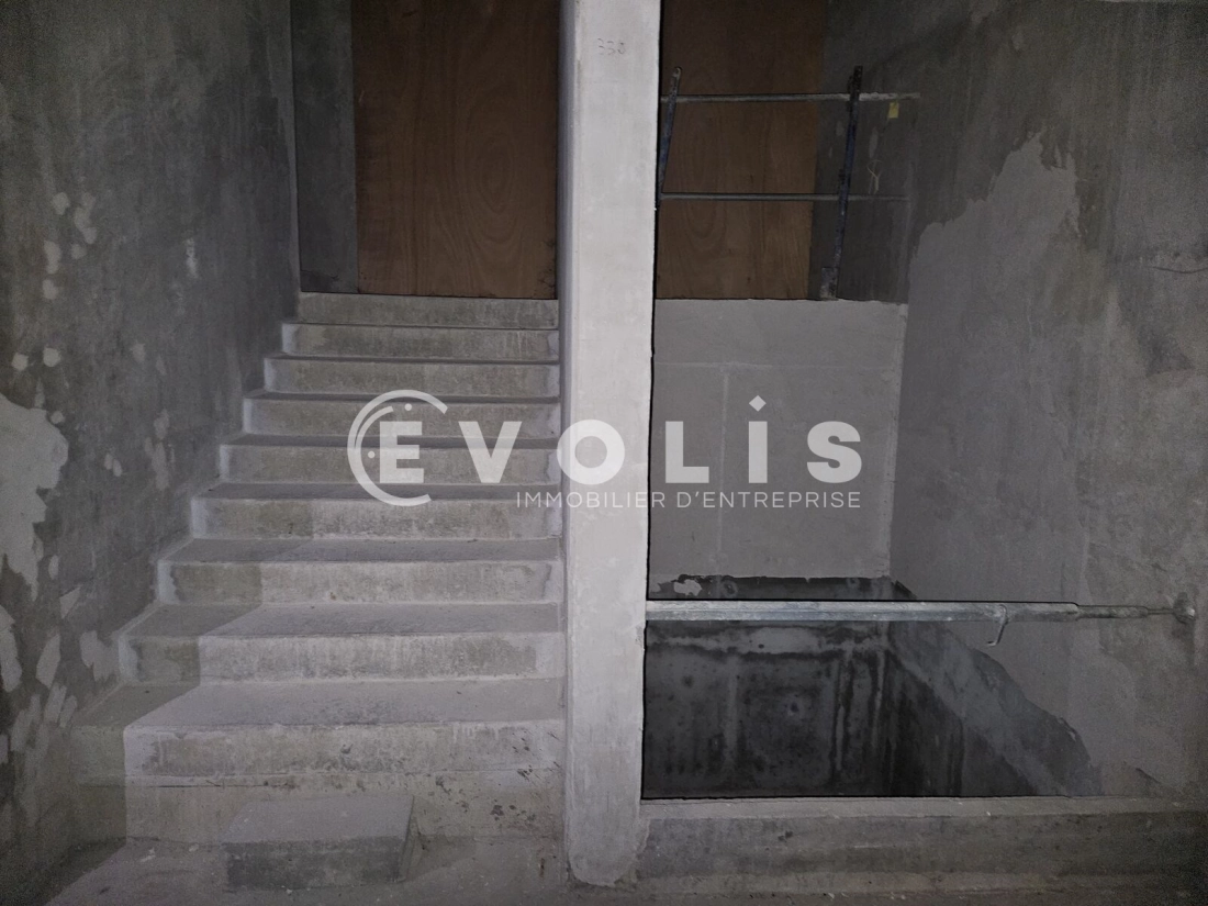 Photo 7 – location Entrepôts / activités	VANVES (92170)