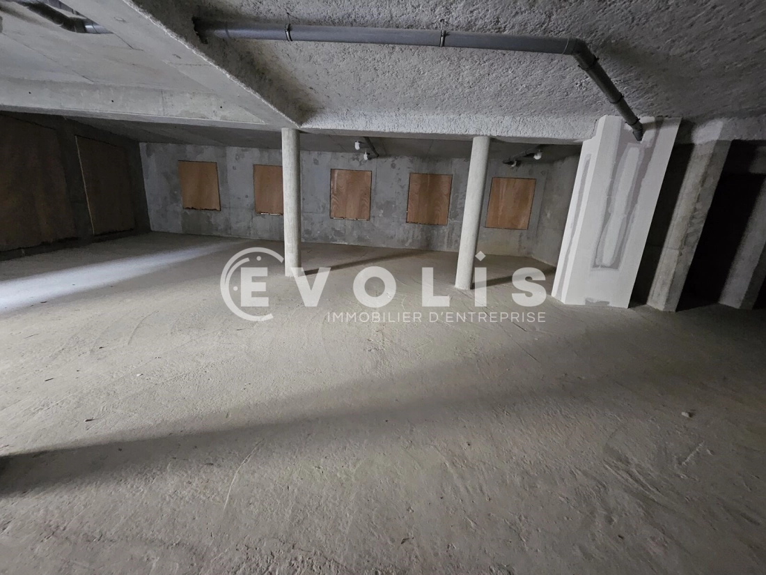 Photo 10 – location Entrepôts / activités	VANVES (92170)