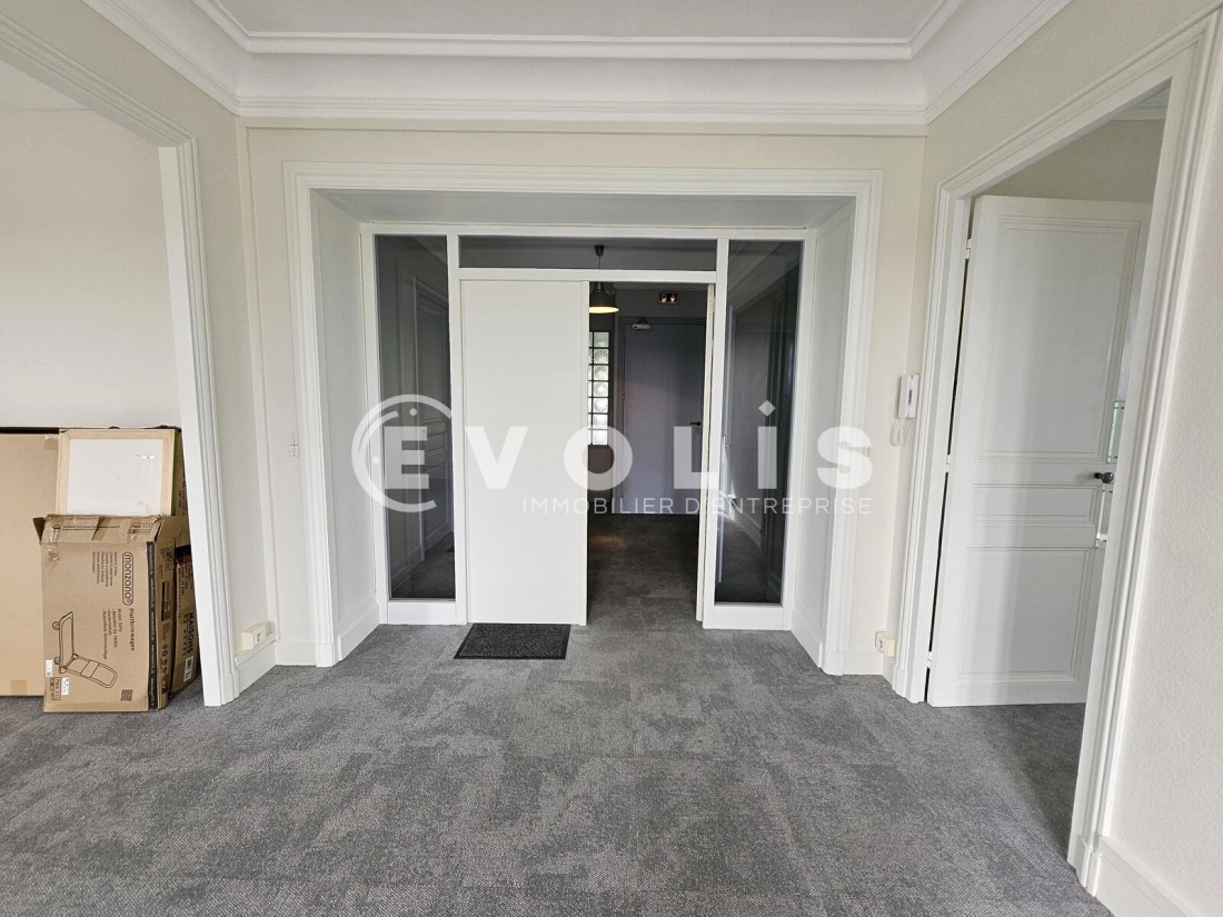 Photo 5 – location bureaux	BOURG LA REINE (92340)