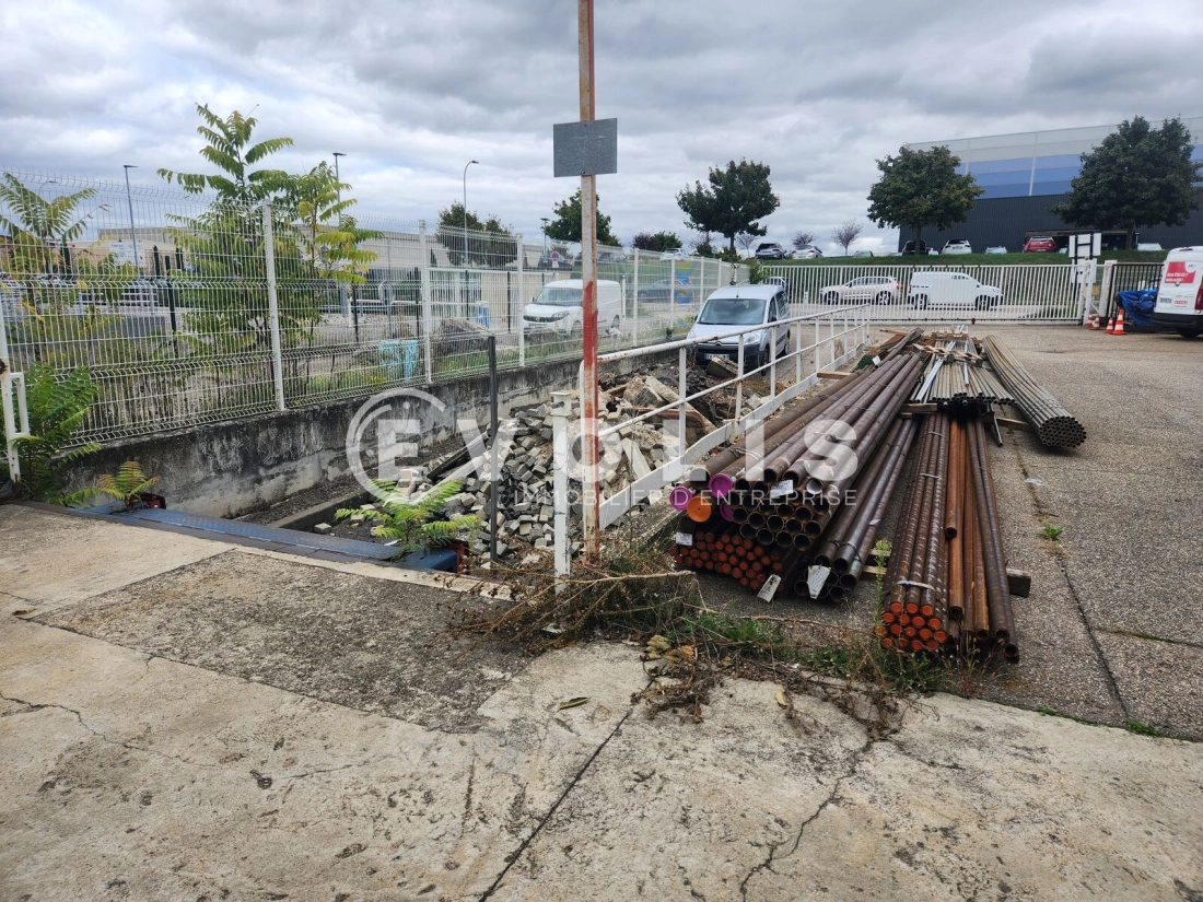 Photo 10 – location Entrepôts / activités	CHAPONNAY (69970)