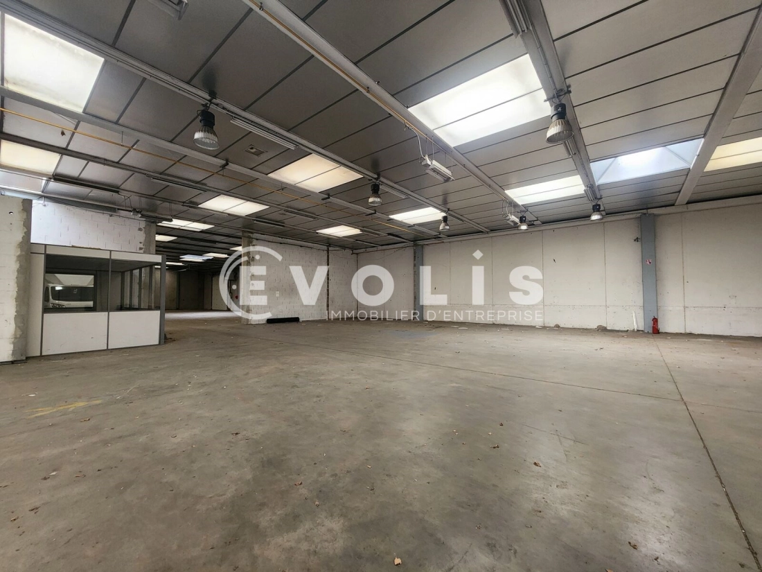 Photo 5 – location Entrepôts / activités	CHAPONNAY (69970)