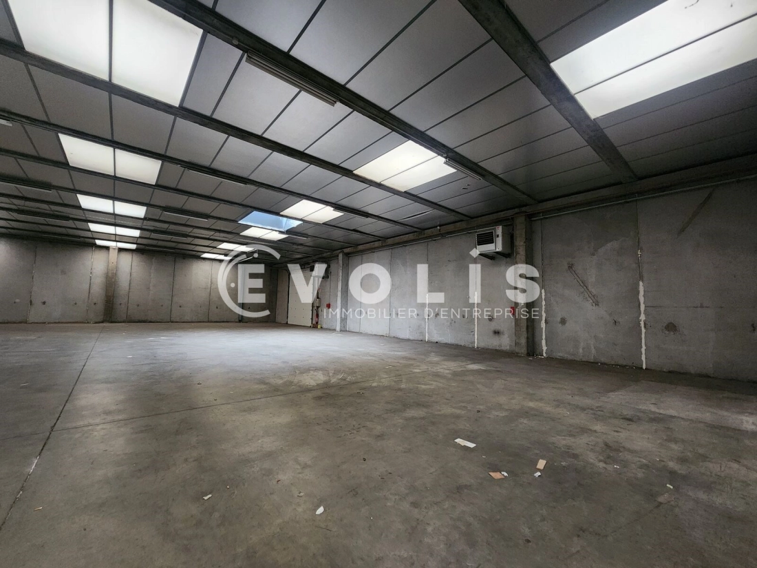 Photo 7 – location Entrepôts / activités	CHAPONNAY (69970)