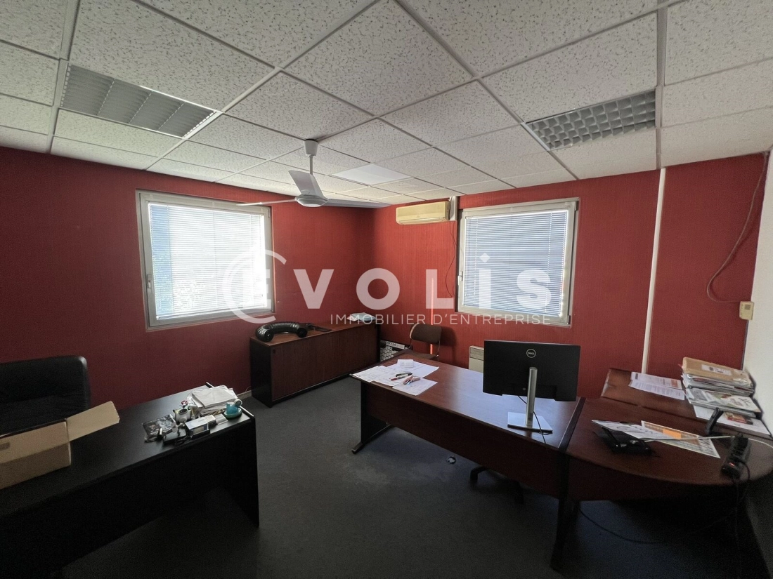 Photo 12 – vente Entrepôts / activités	MIRIBEL (01700)