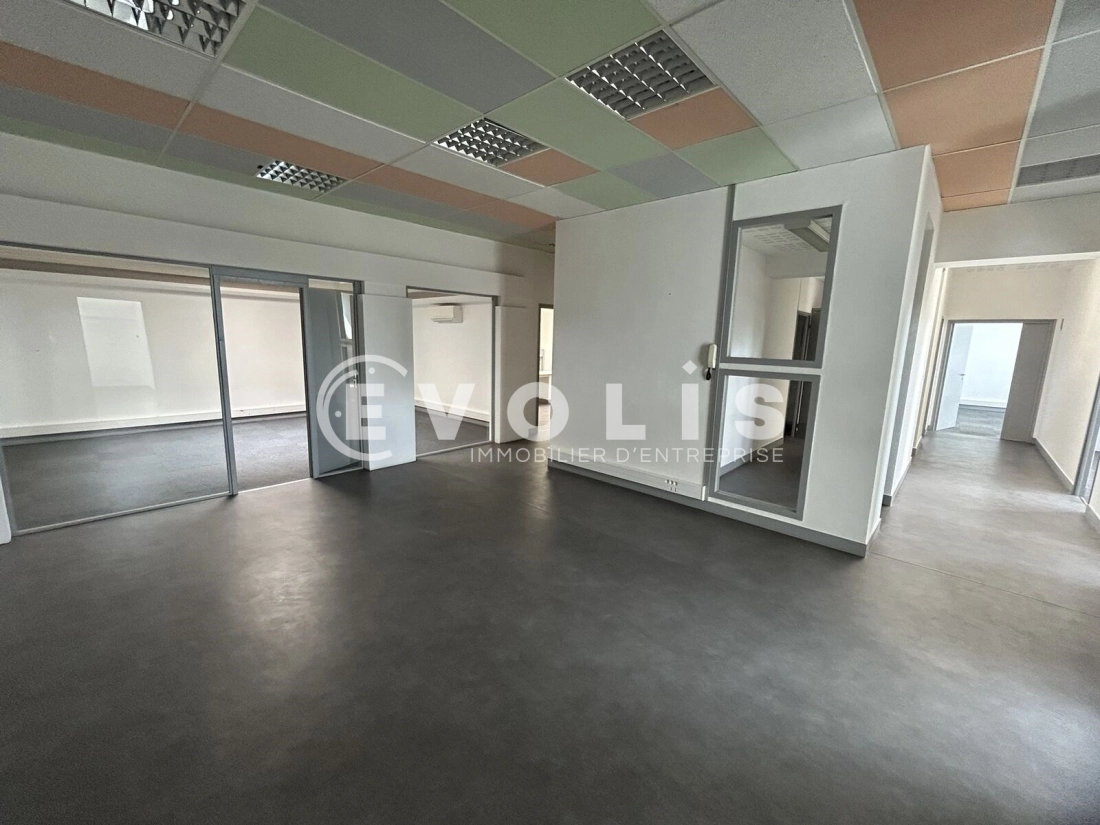 Photo 7 – location bureaux	ARTIGUES PRES BORDEAUX (33370)