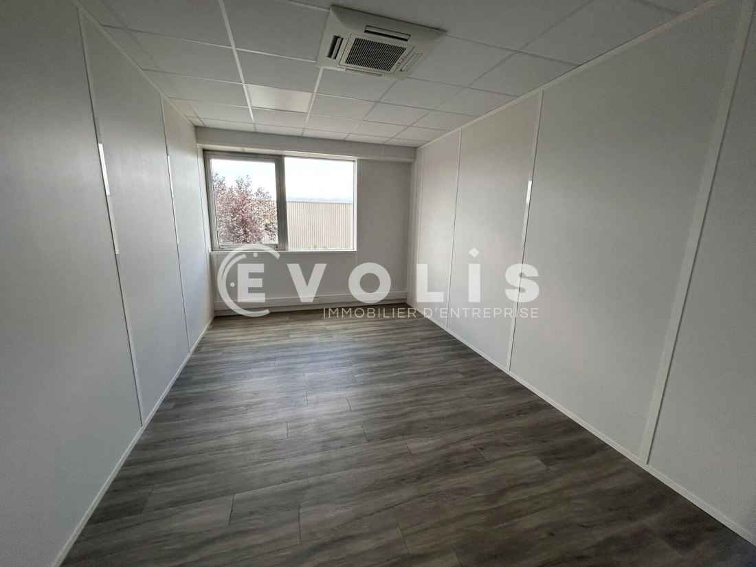 Photo 11 – location bureaux	ARTIGUES PRES BORDEAUX (33370)