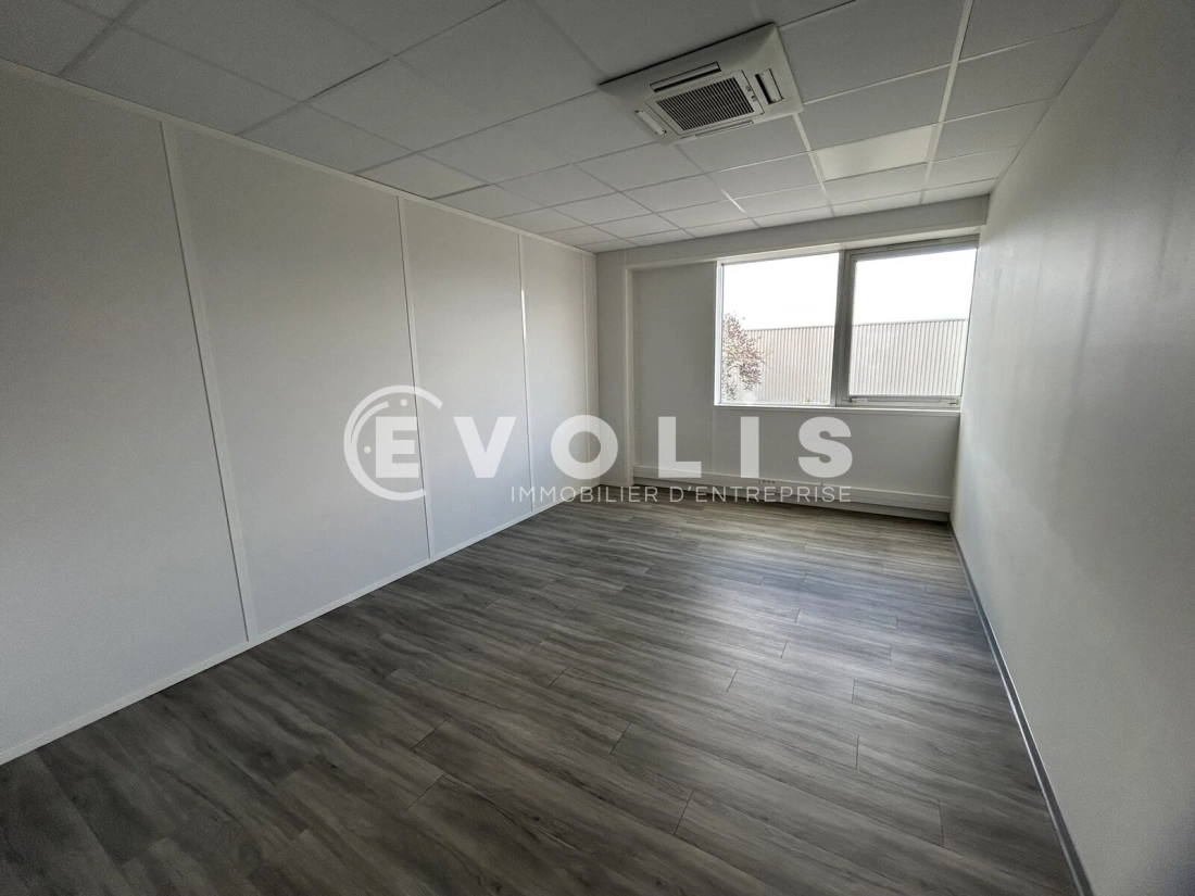 Photo 12 – location bureaux	ARTIGUES PRES BORDEAUX (33370)