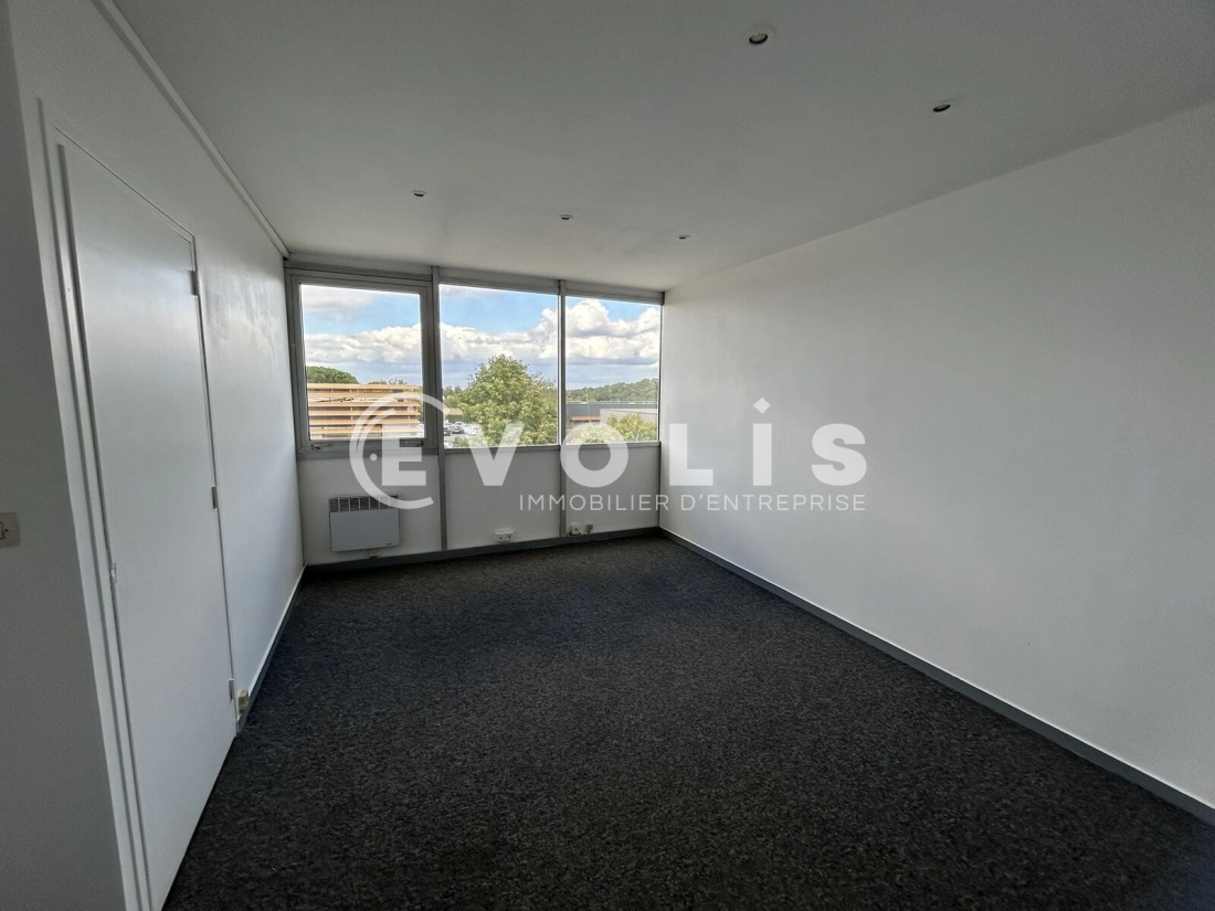 Photo 13 – location bureaux	ARTIGUES PRES BORDEAUX (33370)