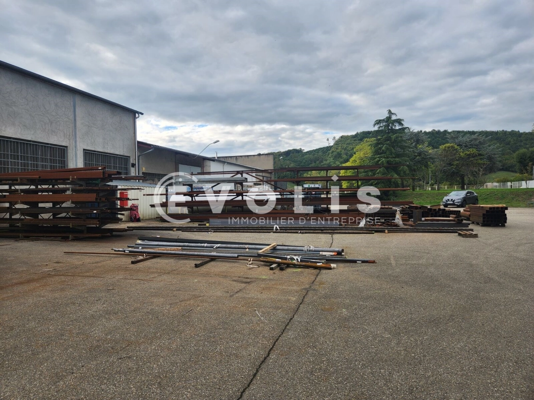 Photo 12 – vente Entrepôts / activités	BEAUVOIR DE MARC (38440)