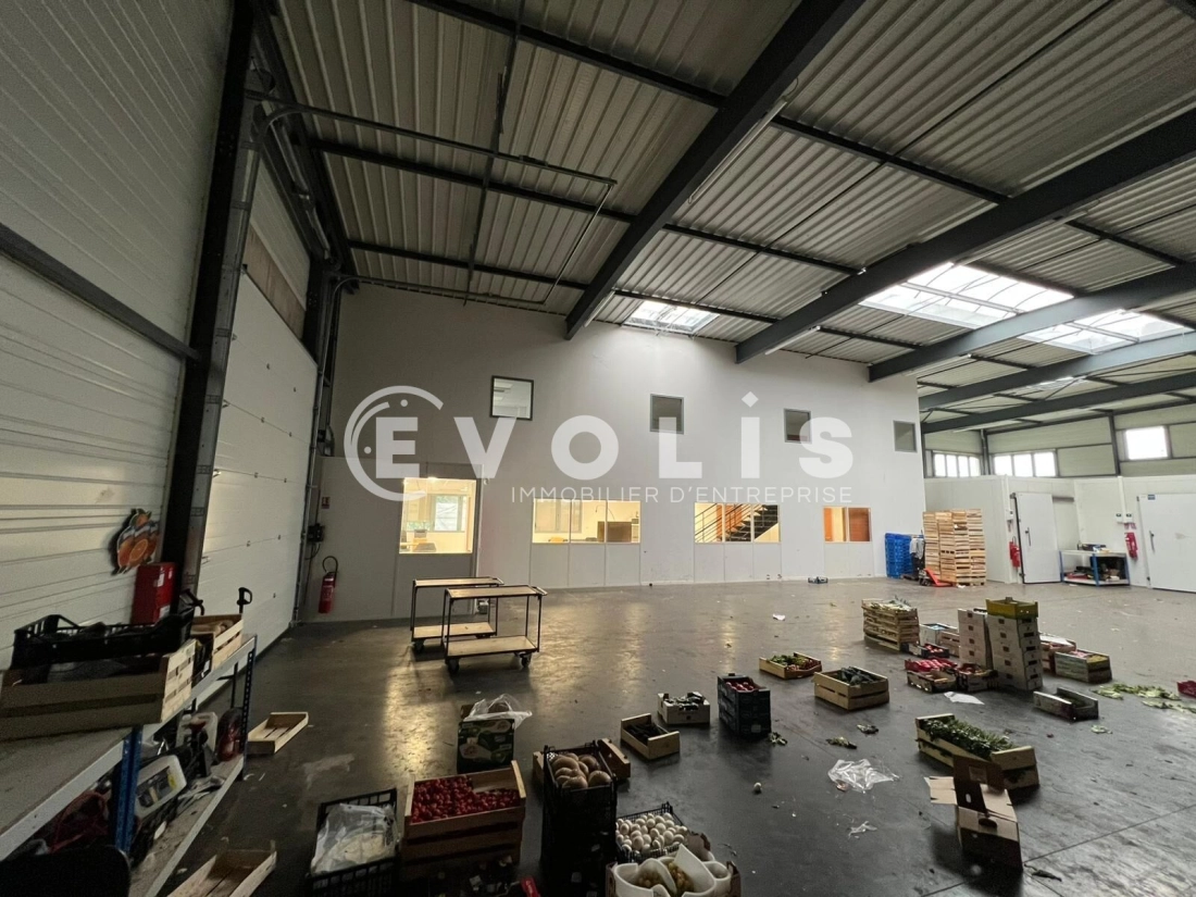 Photo 6 – location Entrepôts / activités	SAINT PRIEST (69800)