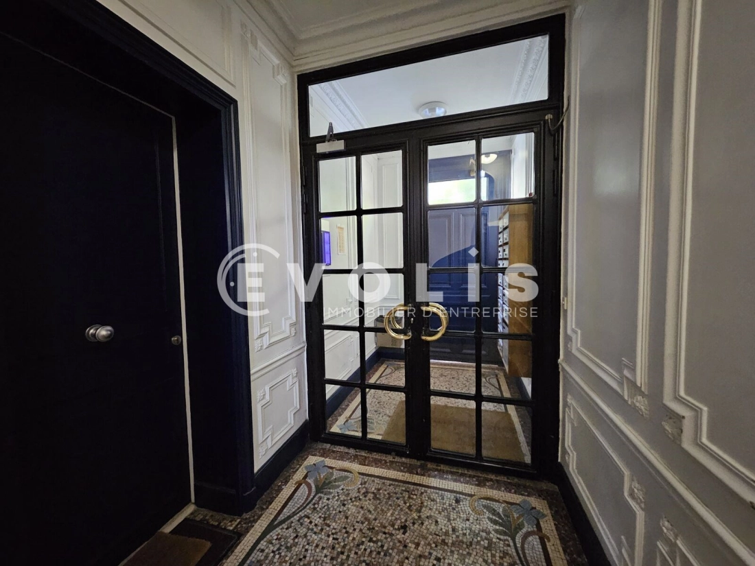 Photo 2 – location Entrepôts / activités	MONTROUGE (92120)