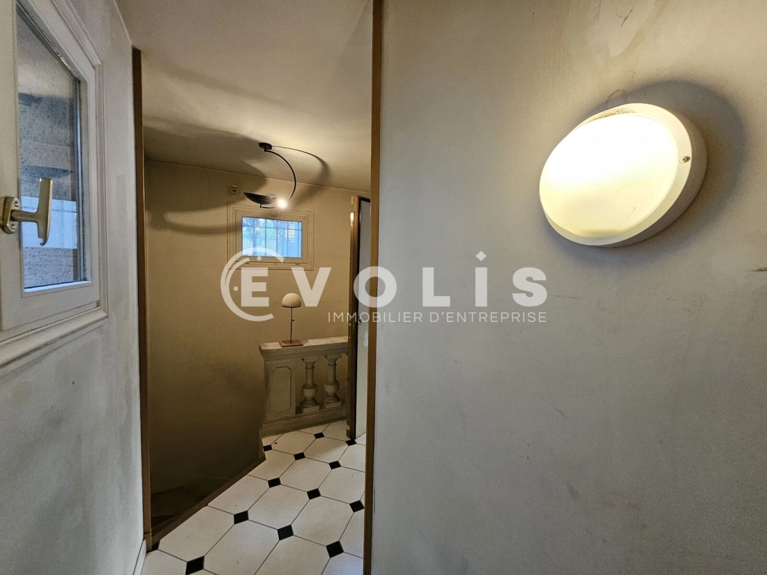 Photo 13 – location Entrepôts / activités	MONTROUGE (92120)