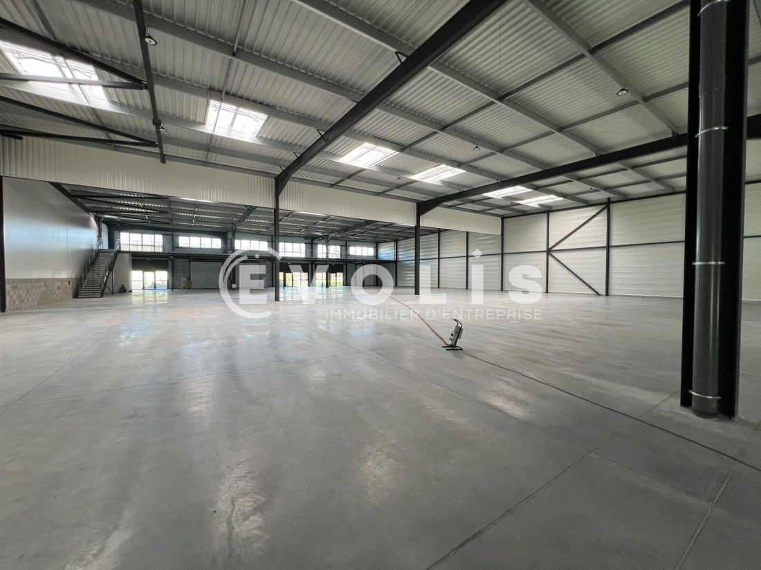 Photo 10 – location Entrepôts / activités	SAINT LAURENT DE MURE (69720)