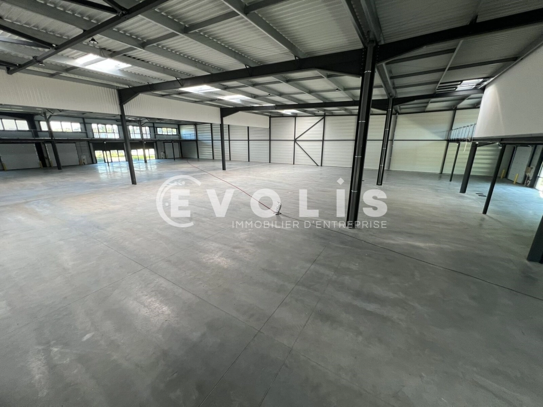 Photo 11 – location Entrepôts / activités	SAINT LAURENT DE MURE (69720)