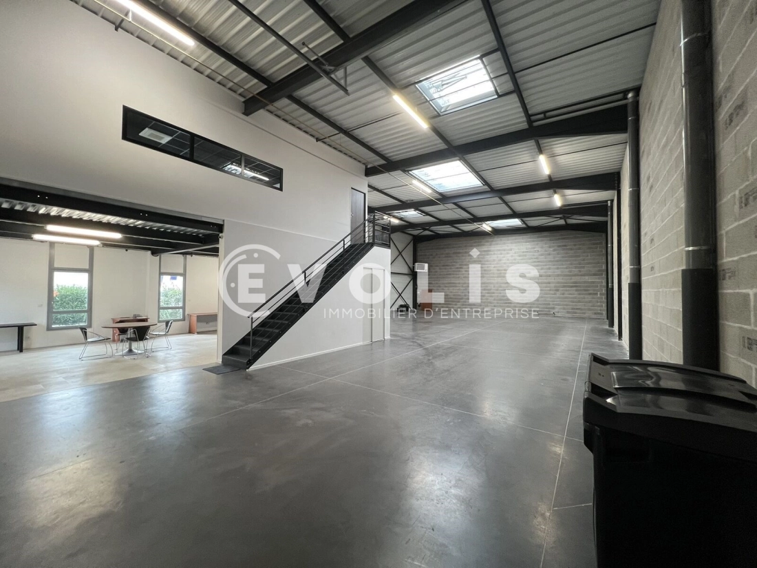 Photo 3 – location Entrepôts / activités	GENAS (69740)