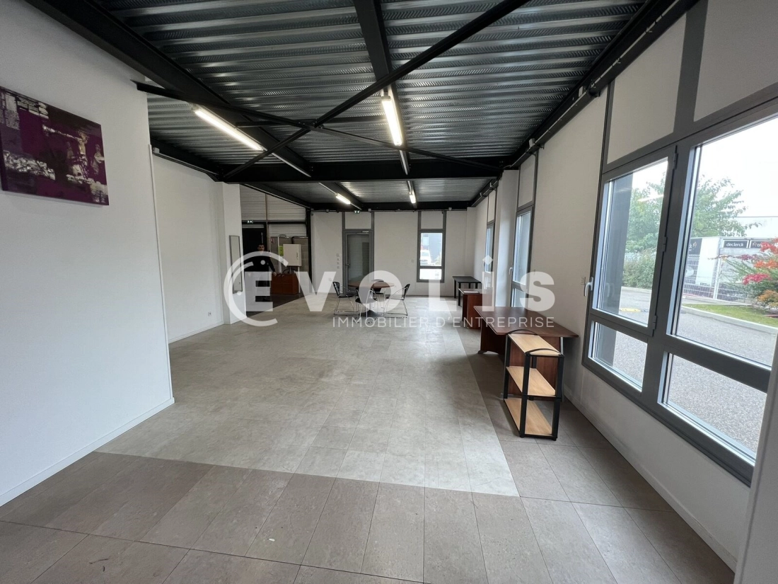 Photo 4 – location Entrepôts / activités	GENAS (69740)