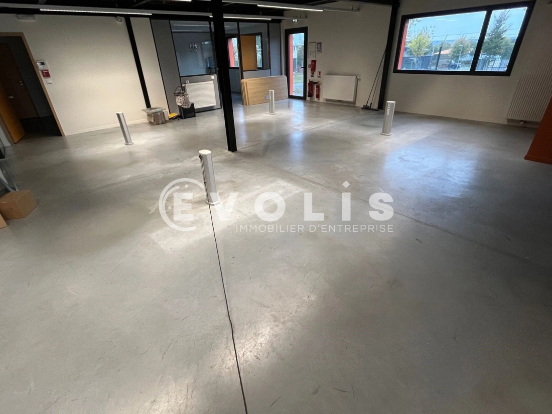 Photo 4 – location Entrepôts / activités	CAMON (80450)